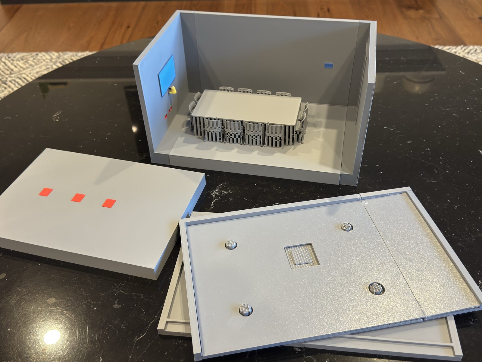 3D-printed model with removable ceiling and floor parts